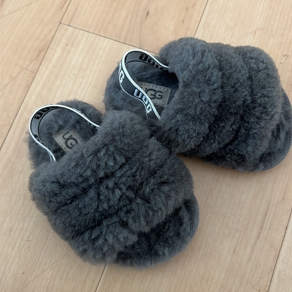 UGG Fluff Yeah Slide And Lovey Unisex Children's Slippers size 04 05 - Picture 3 of 6
